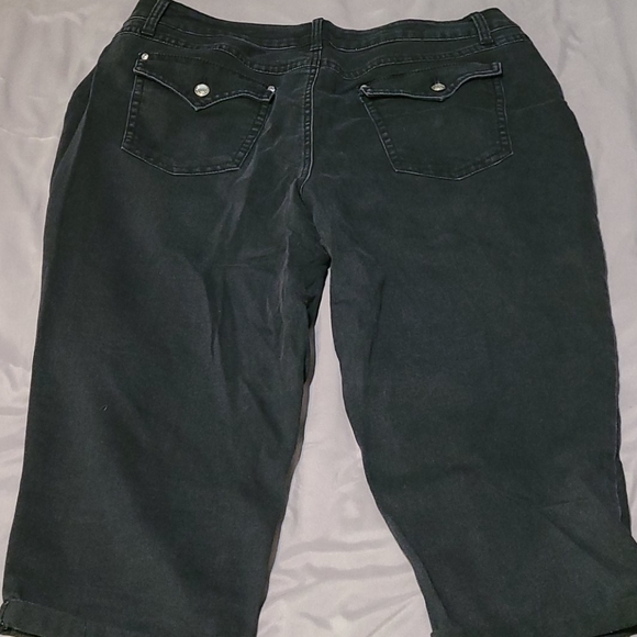 Women's Cato black Capri 18W - Picture 2 of 2